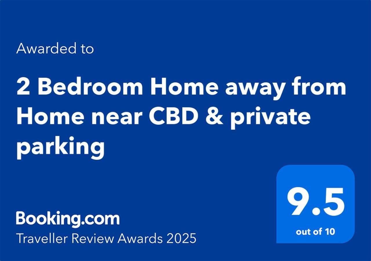 2 Bedroom Home Away From Home Near Cbd & Private Parking Hamilton Esterno foto